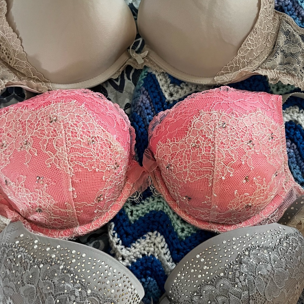 Set of 5 Victorias Secret Bras